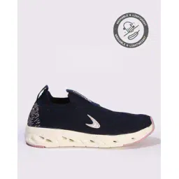 Women Round-Toe Slip-On Walking Shoes