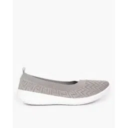 Women Slip-On Casual Shoes