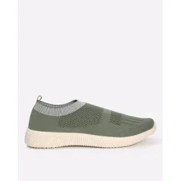 Women Slip-On Casual Shoes
