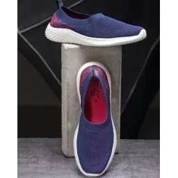 Women Slip-On Round-Toe Sports Shoes