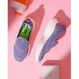 Women Slip-On Training Shoes