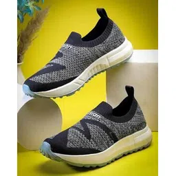 Women Slip-On Walking Shoes