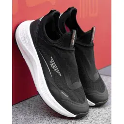 Women Slip-On Walking Shoes with Mesh upper
