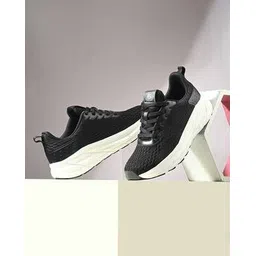 Women Sports Shoes with Knitted Upper