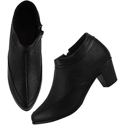 Women's Sahara Trek Shor Classic Design I Western Wears I Stylish Short I Block Heel Casual Boot