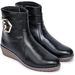 Women's Stylish Arrow Buckle Boots
