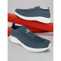 WONDER-10GRN-WHT Walking Shoes For Men