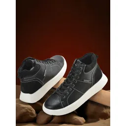 Woodland Men Leather Sneakers
