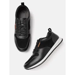 Woodland Men Leather Sneakers