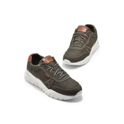 Woodland Men Nubuck Sneakers