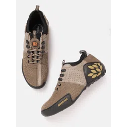 Woodland Men Round Toe Leather Sneakers