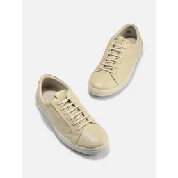 Woodland Women Textured Leather Lace Ups Sneakers