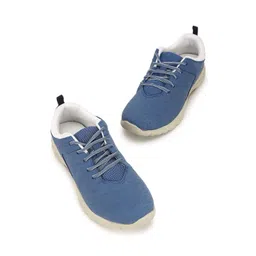 Woodland Women Textured Nubuck Sneakers