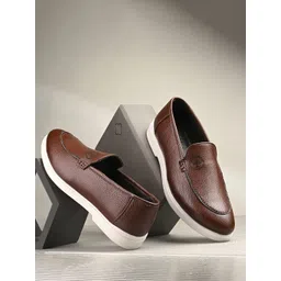 Woodman Men Textured Slip-On Sneakers