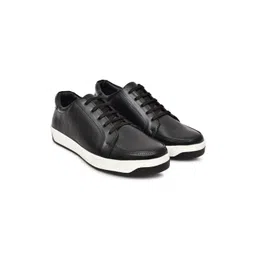 WROC Men Perforations Leather Sneakers
