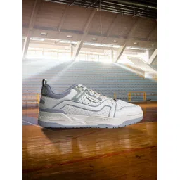 Xtep Men Textured Lace-Up Leather Basketball Shoes