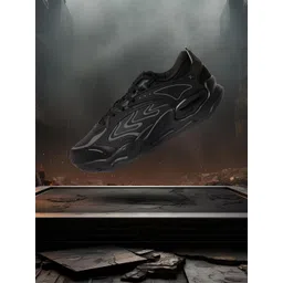 Xtep Men Textured Lightweight Lace-Up Sneakers