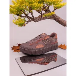 Xtep Men Textured Lightweight Lace-Ups Sneakers