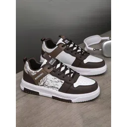 XTOON Men Printed Lace-Up Lightweight Smart Casual Sneakers