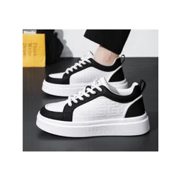 XTOON Men Textured Sneakers