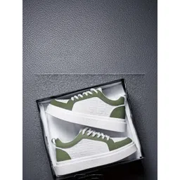 XTOON Men Textured Sneakers