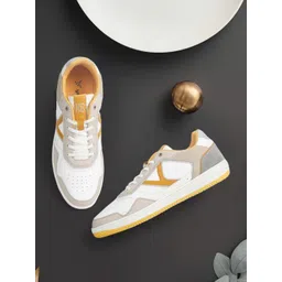 yoho Men Colourblocked Lightweight Memory Foam Basics Sneakers