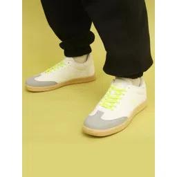 yoho Women Woven Design Sneakers