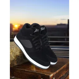 Zixer Men Colourblocked Suede Sneakers