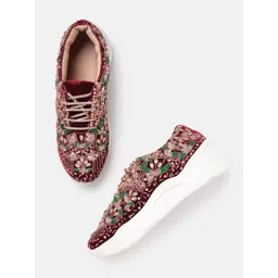 ZORI WORLD Women Embellished Sneakers