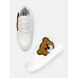 ZORI WORLD Women Teddy Woven Design Sneakers